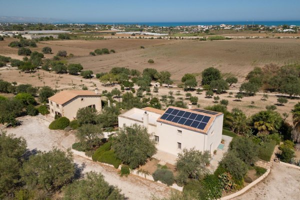 casa indipendente in vendita a Noto in zona San Lorenzo