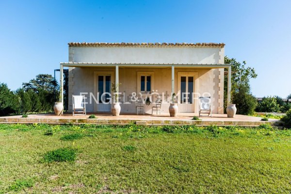 casa indipendente in vendita a Noto in zona Vendicari