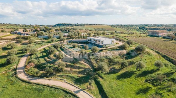 casa indipendente in vendita a Noto