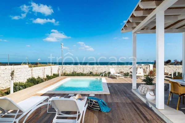 casa indipendente in vendita a Noto in zona San Lorenzo