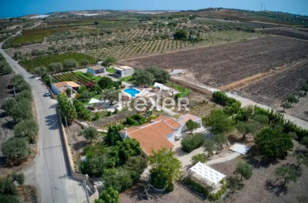 casa indipendente in vendita a Noto