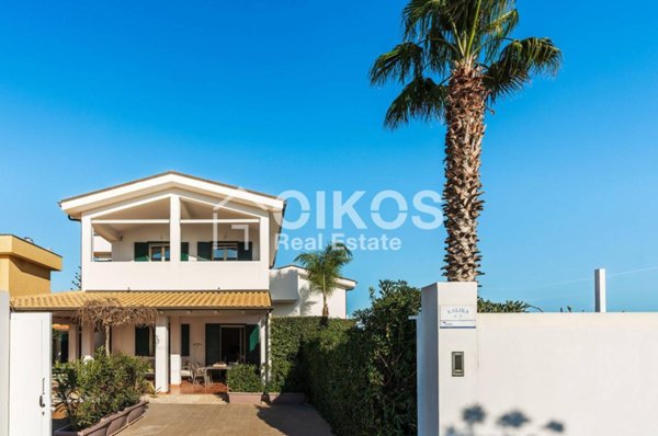 casa indipendente in vendita a Noto in zona San Lorenzo