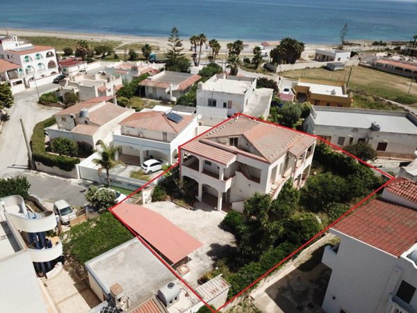 casa indipendente in vendita a Noto in zona San Lorenzo