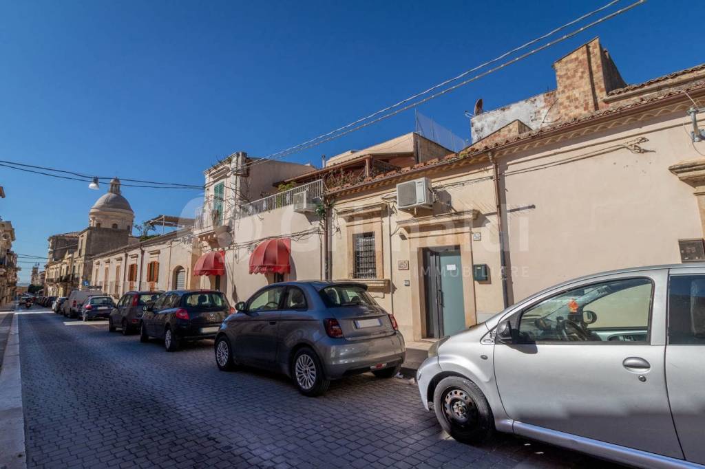 casa indipendente in vendita a Noto