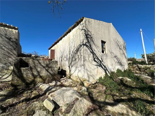 casa indipendente in vendita a Noto