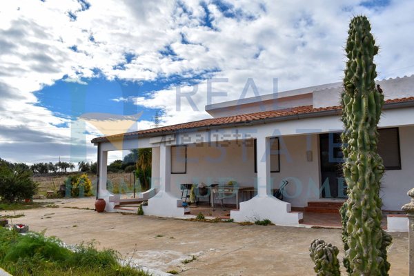 casa indipendente in vendita a Noto