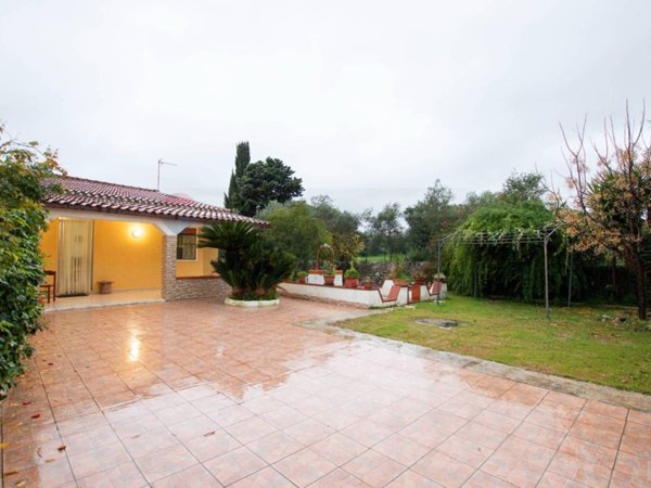casa indipendente in vendita a Noto