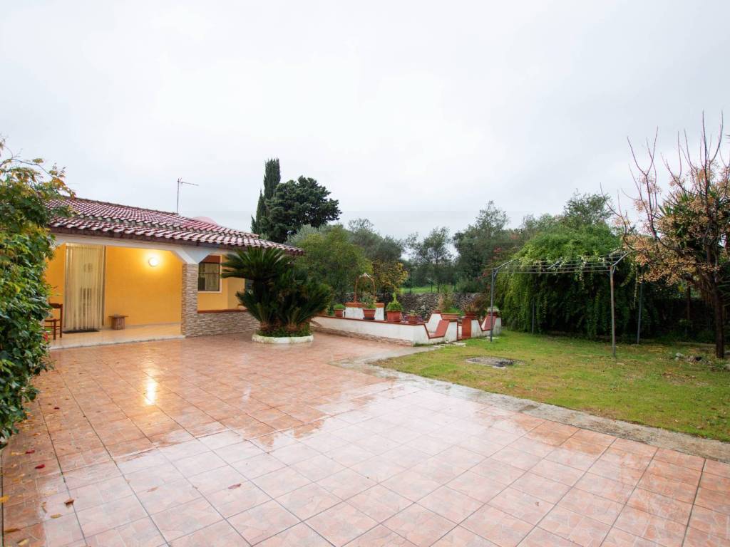 casa indipendente in vendita a Noto