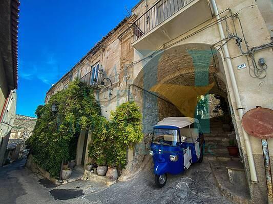 negozio in vendita a Noto