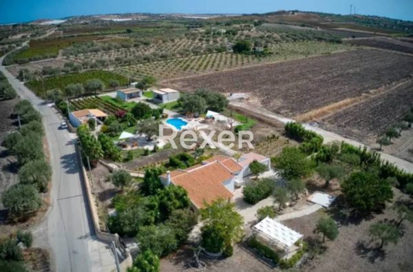 casa indipendente in vendita a Noto
