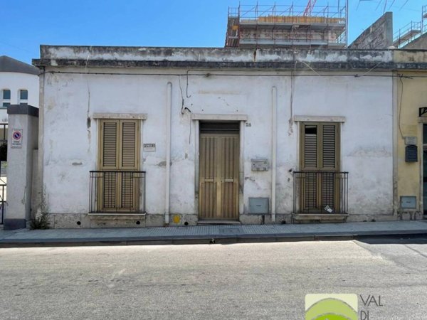 casa indipendente in vendita a Noto