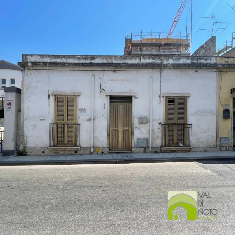 casa indipendente in vendita a Noto