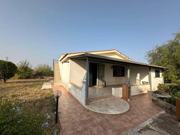 casa indipendente in vendita a Noto