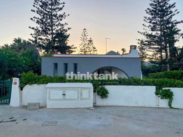 casa indipendente in vendita a Noto in zona San Lorenzo