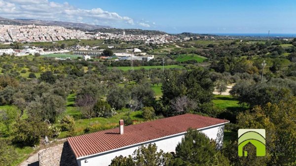 casa indipendente in vendita a Noto