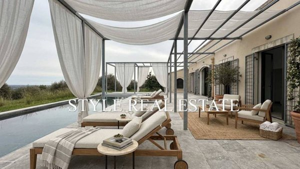 casa indipendente in vendita a Noto