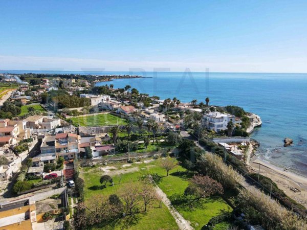 casa indipendente in vendita a Noto