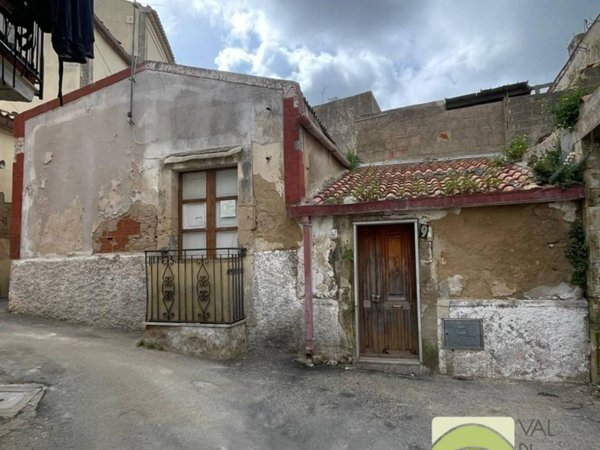 casa indipendente in vendita a Noto