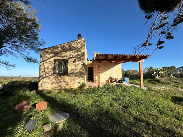 casa indipendente in vendita a Noto in zona Testa dell'Acqua