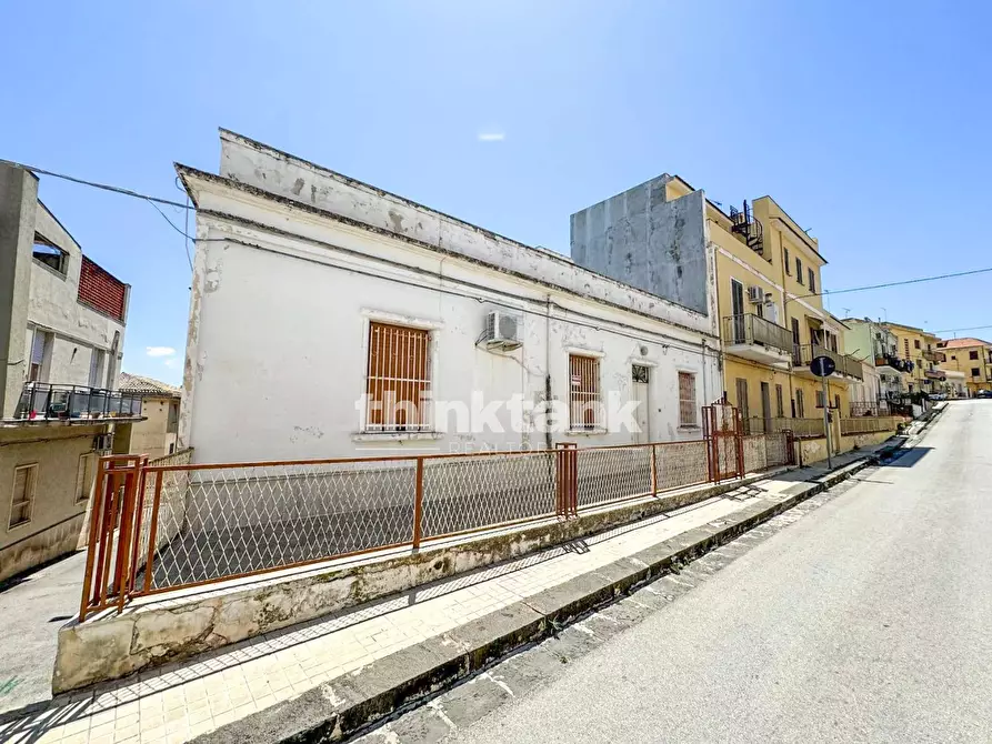 casa indipendente in vendita a Noto
