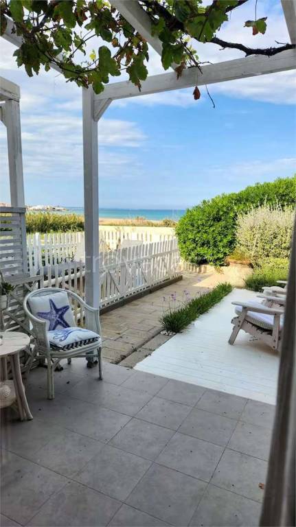 casa indipendente in vendita a Noto in zona Calabernardo