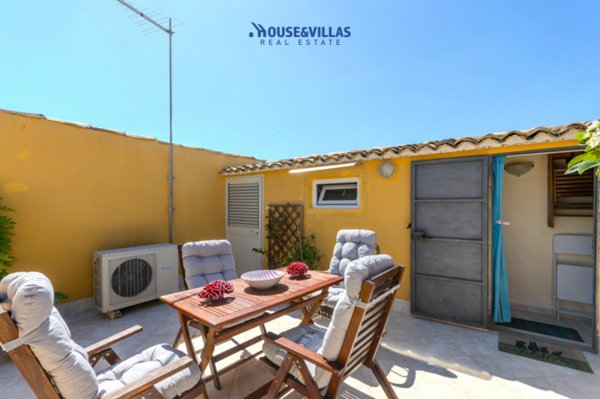 casa indipendente in vendita a Noto