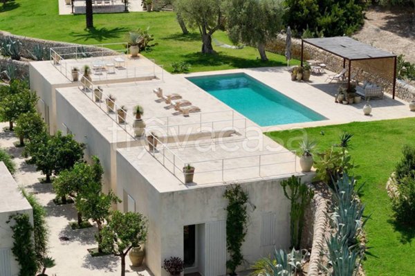 casa indipendente in vendita a Noto