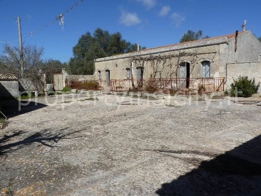 casa indipendente in vendita a Noto in zona Vendicari