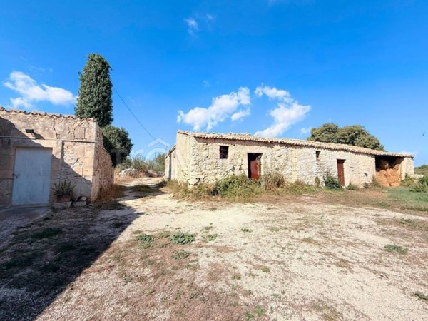 casa indipendente in vendita a Noto in zona Testa dell'Acqua