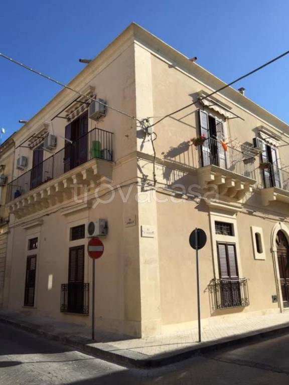 casa indipendente in vendita a Noto