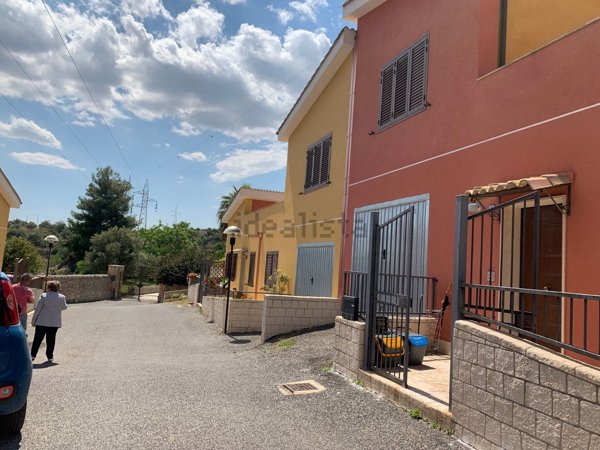 casa indipendente in vendita a Noto