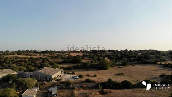 casa indipendente in vendita a Noto