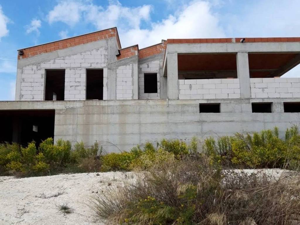 pentavano in vendita a Noto