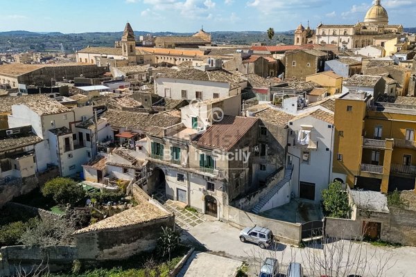 casa indipendente in vendita a Noto