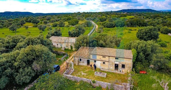 casa indipendente in vendita a Noto