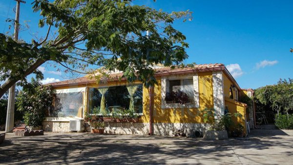 casa indipendente in vendita a Noto
