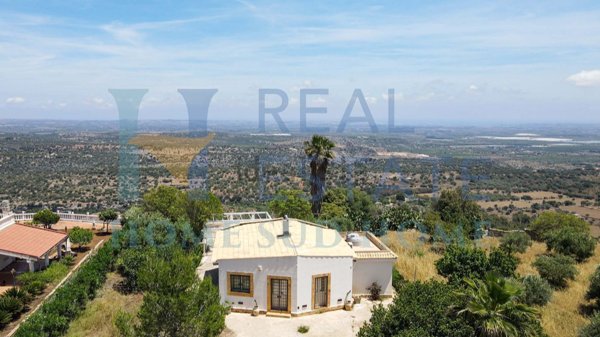 casa indipendente in vendita a Noto