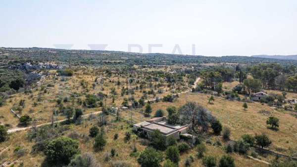 casa indipendente in vendita a Noto