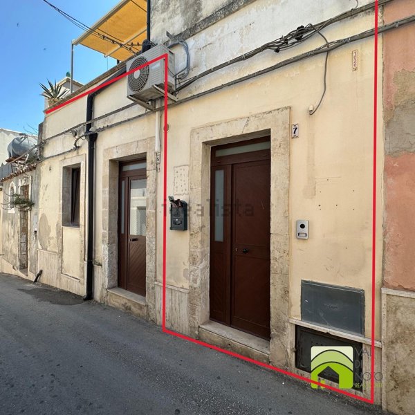 casa indipendente in vendita a Noto