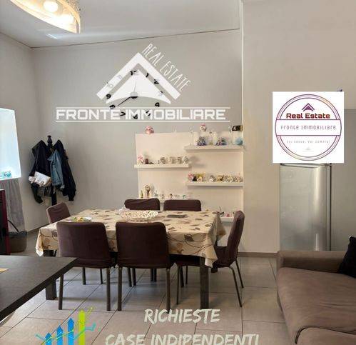 casa indipendente in vendita a Noto