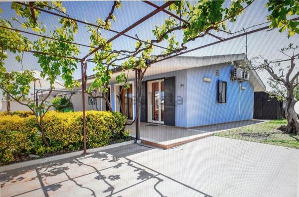 casa indipendente in vendita a Noto