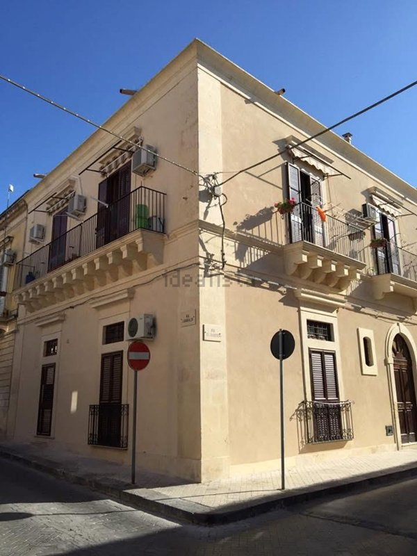 casa indipendente in vendita a Noto