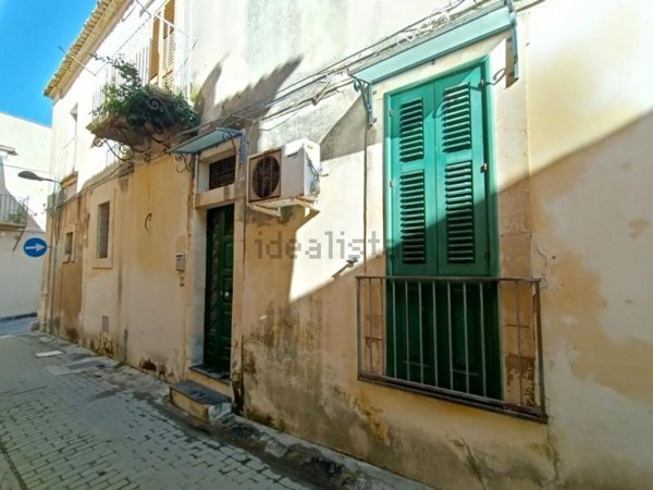 casa indipendente in vendita a Noto