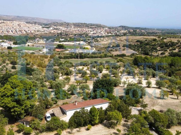 casa indipendente in vendita a Noto
