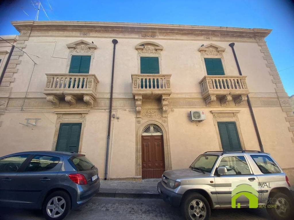 casa indipendente in vendita a Noto