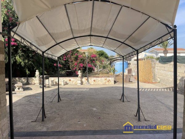 casa indipendente in vendita a Noto in zona Reitani