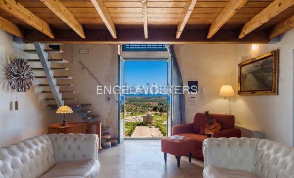 casa indipendente in vendita a Noto