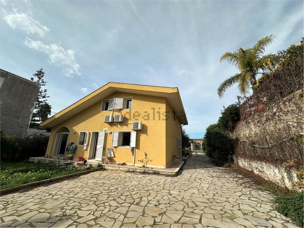 casa indipendente in vendita a Noto in zona Lido di Noto