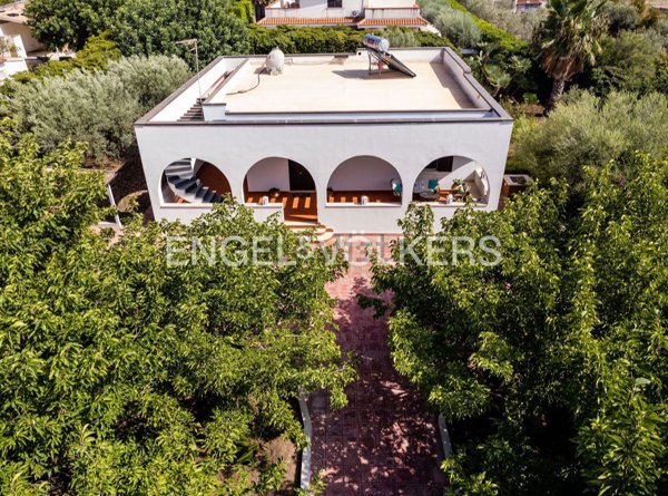 casa indipendente in vendita a Noto in zona San Lorenzo