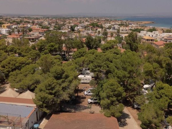 negozio in vendita a Noto in zona Fondo Morte